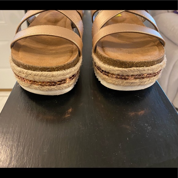 Jellypop Girls Light Gold Lanza Espadrille Platform Sandals - 1 - Picture 3 of 13